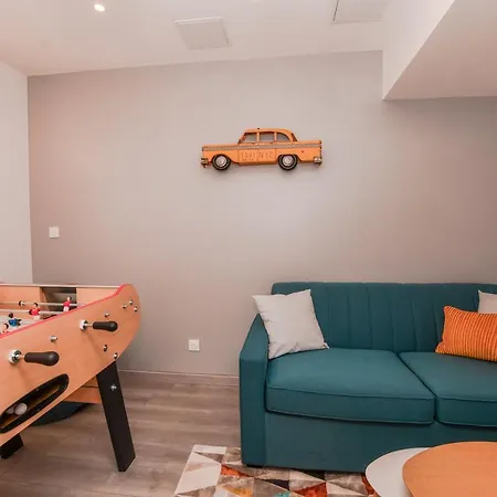 Perfect For Disney, Game Room, Rooftop, Parking Chessy (Seine-et-Marne)