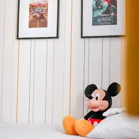 Perfect For Disney, Game Room, Rooftop, Parking Villa Chessy (Seine-et-Marne)