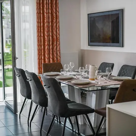 Perfect For Disney, Game Room, Rooftop, Parking Chessy (Seine-et-Marne)