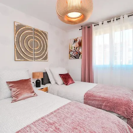 Perfect For Disney, Game Room, Rooftop, Parking Villa *